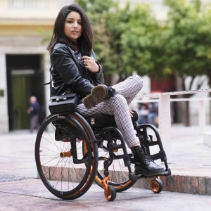 Quickie Neon² Aktif Tekerlekli Sandalye